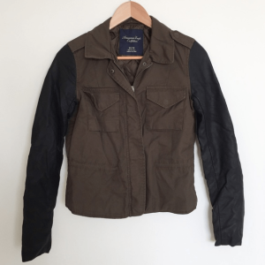 Ae Utility Cotton Jacket With Leather Sleeves